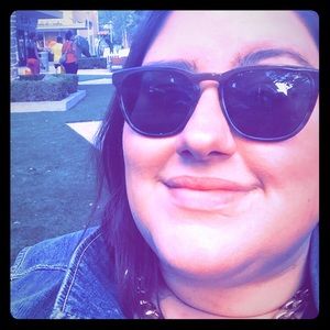 Meet your Posher, Kristina